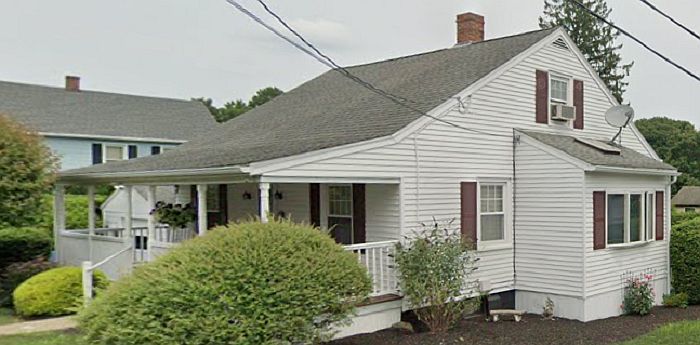 2nd image of 23 Ash St