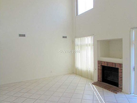 3rd image of 3697 Ferndale Cove Dr
