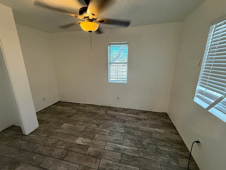 515 E Lester St #1 — Photo 12