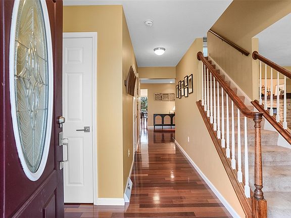 3rd image of 4008 Crestwood Dr