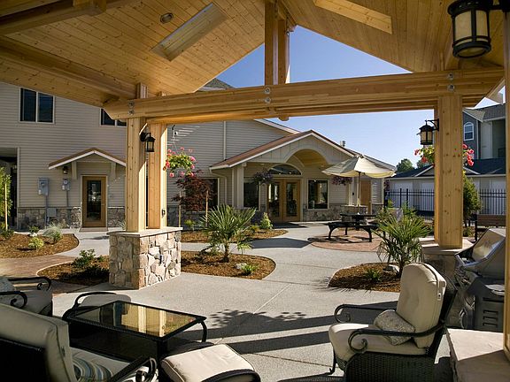 Luxury outdoor lounge to enjoy no matter the weather