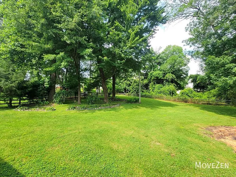 9338 Aylesbury Ln — Photo 34
