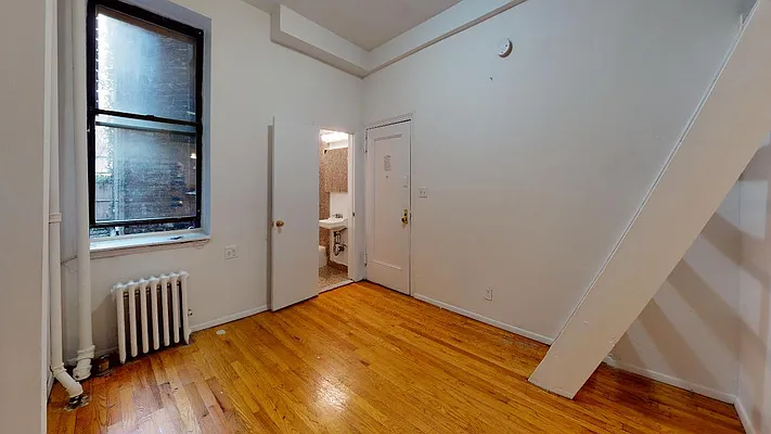 Rented by Bond New York | media 15