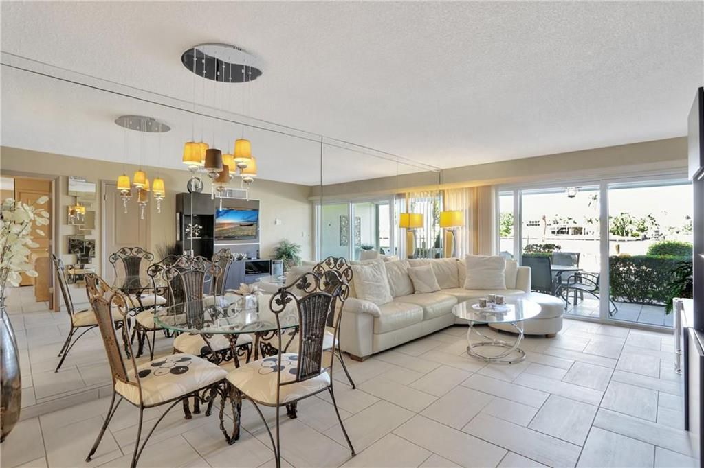 505 N Riverside Dr APT 4, photo 6