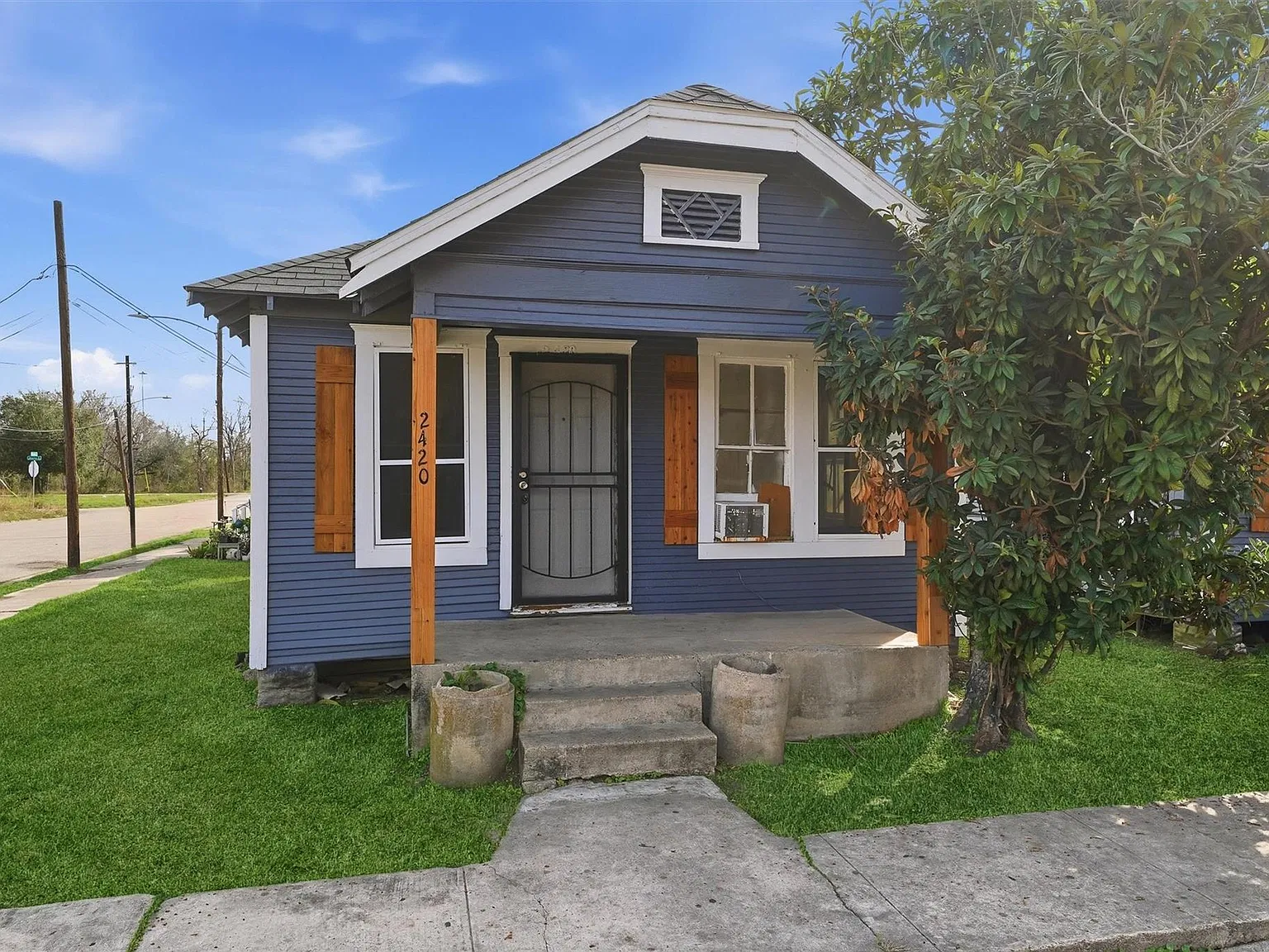 2 bed, 1.0 bath, 720 sqft, $1,000 — Photo 2