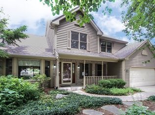 2204 Jordan Ln, Elgin, IL 60123