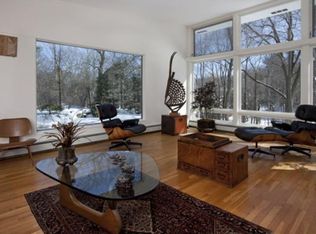 140 Grant Ave, Newton, MA 02459