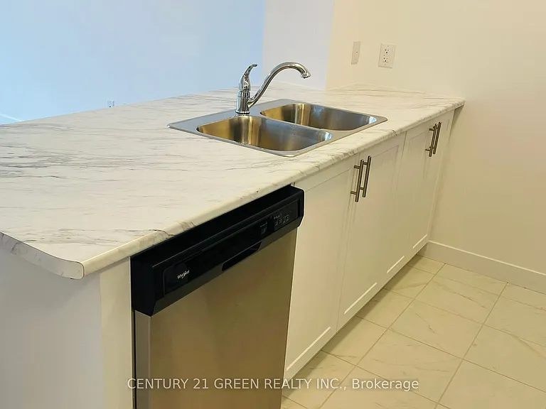 460 Dundas St E #216 — Photo 7