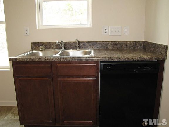 5th image of 639 Minnestott Way