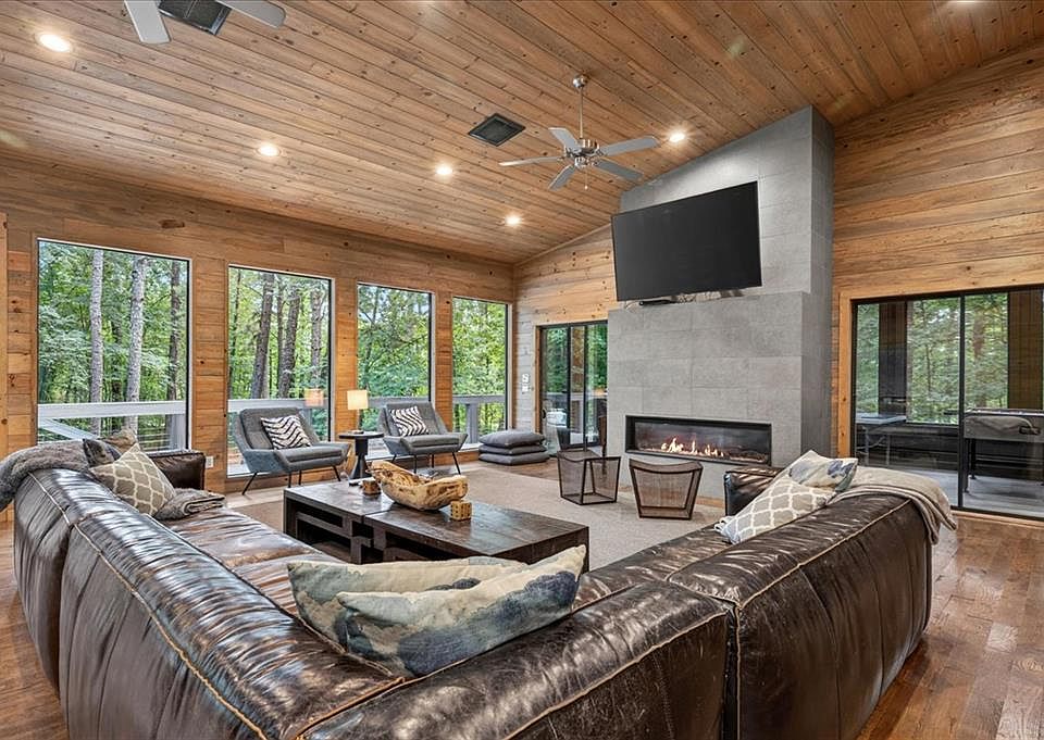 1st image of 179 Southern Hills Cir