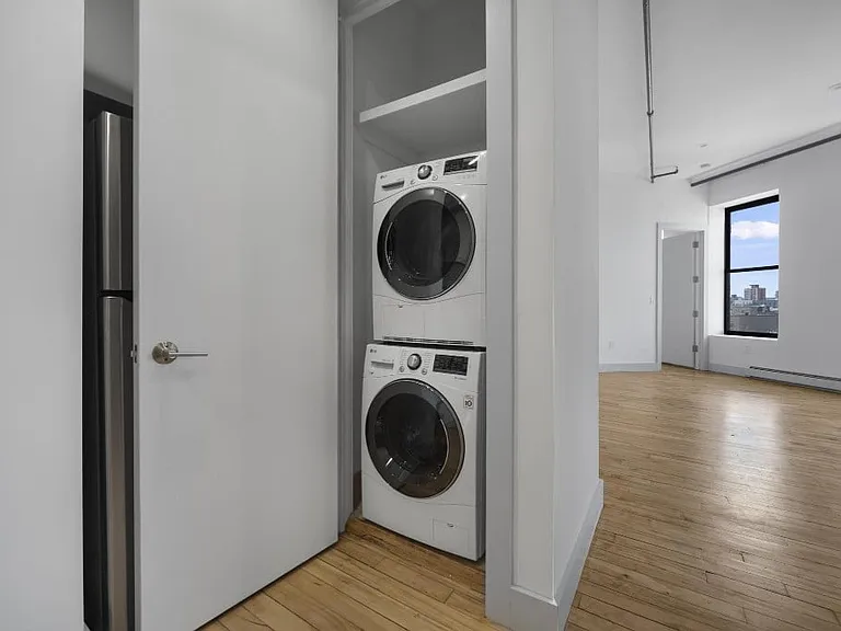 1381 Myrtle Ave #2E — Photo 7