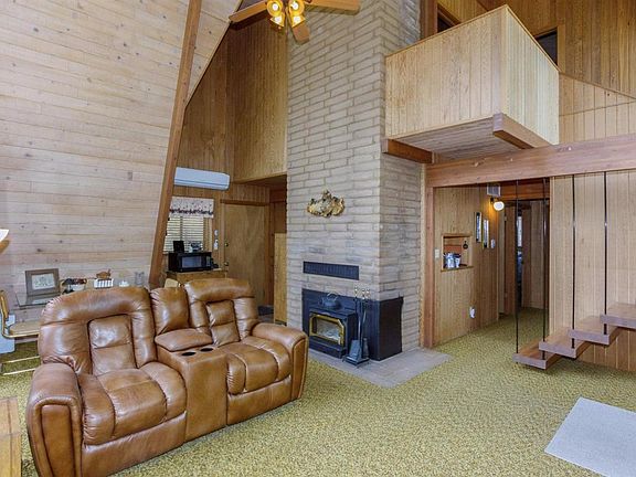 4th image of 41904 Black Oak Way