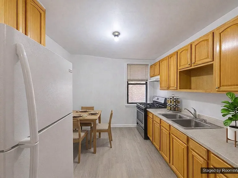 89-20 55th Ave #3L — Photo 3