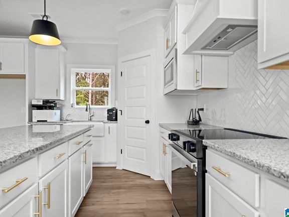 6th image of this home