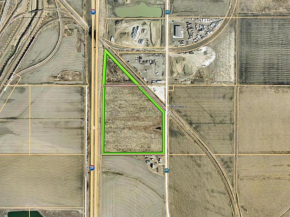 3rd image of 192nd St