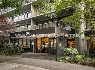 Spacious Updated 2bd/2ba Downtown Condo - Great Location! — Photo 1