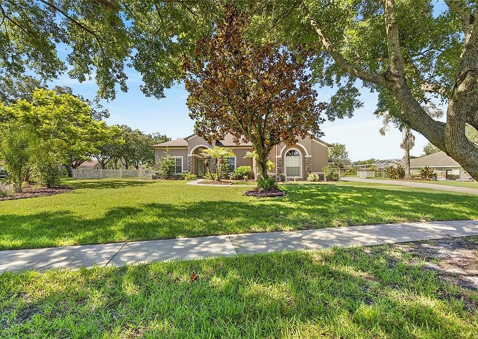 1st image of 209 Forest Breeze Ave