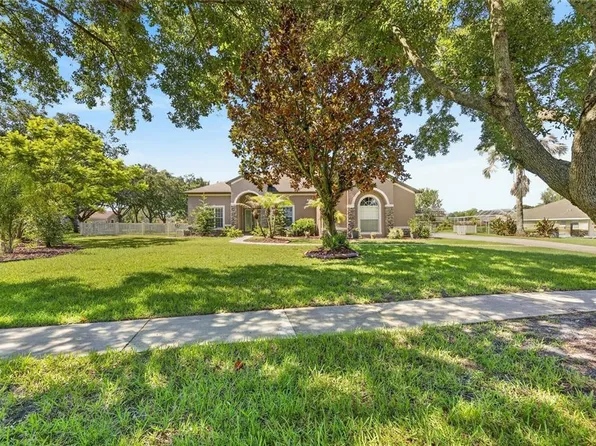 209 Forest Breeze Ave, Brandon, FL 33511