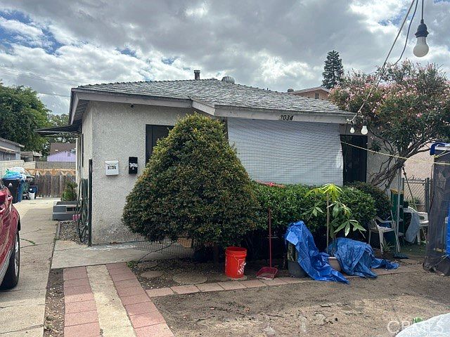 1st image of 3036 Chaucer St
