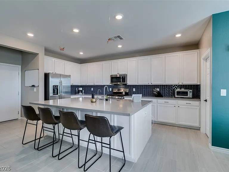 8160 Skye Desert Dr — Photo 22
