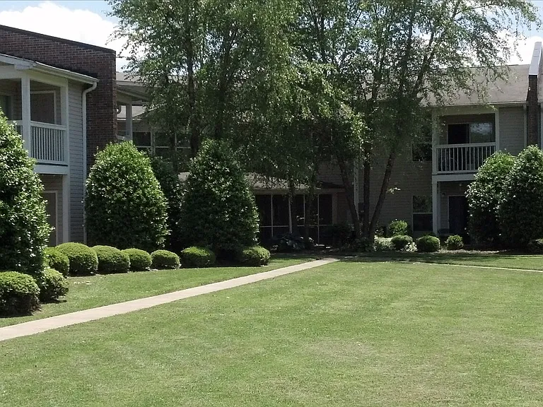 Overlook Apartments — Photo 3