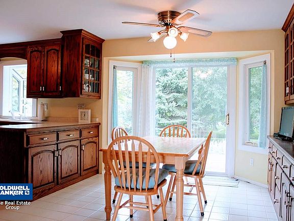 Dining Area Enjoys Yard View