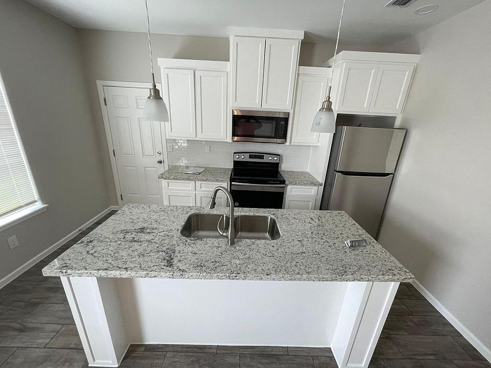 1st image of 5900 Sandpiper Ave #1