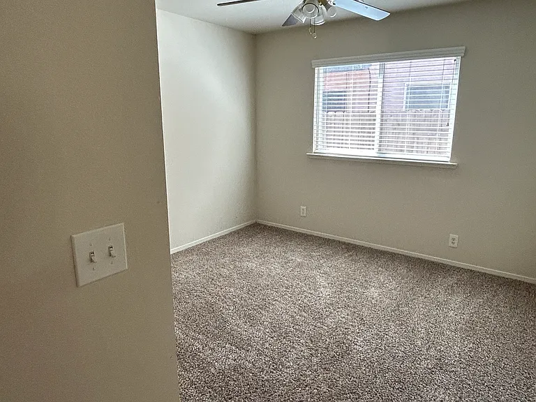 2426 S Siega Ave — Photo 10