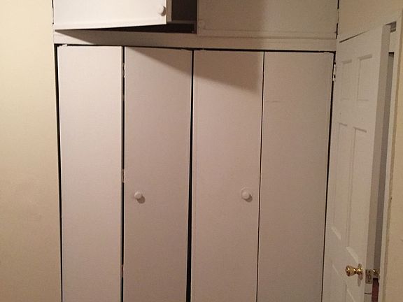 4th image of 1154 Pacific St APT 5C