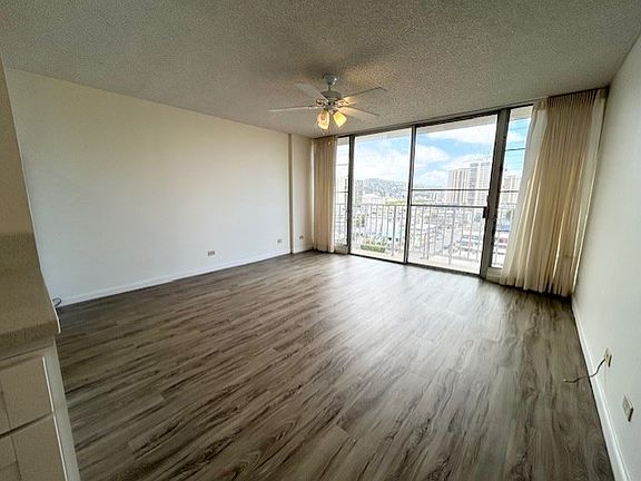 2nd image of 1919 Citron St #6b4205d5d