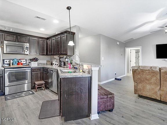 4th image of 107 Willow Pond Drive