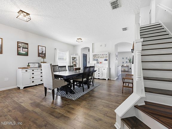 4th image of 2532 CRESTDALE Court