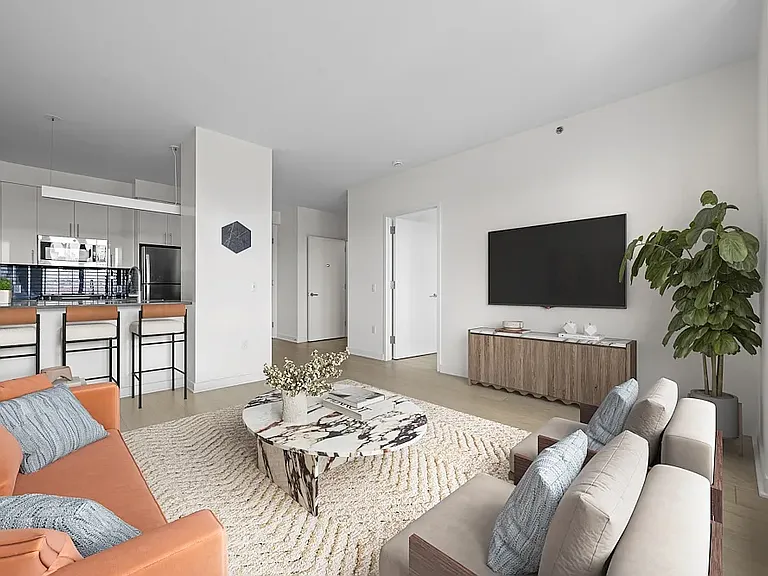 180 Myrtle Ave #11C — Photo 1