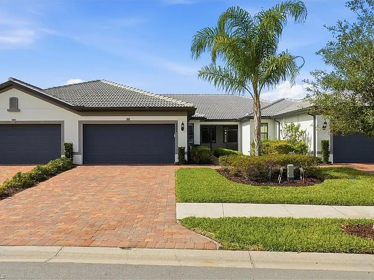 5935 Mayflower Way — Photo 3