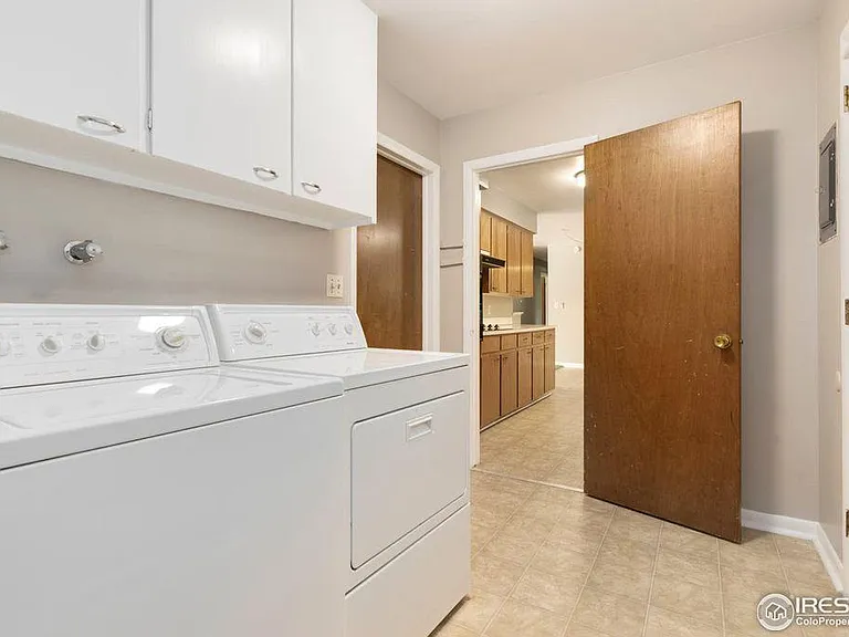 1241 S Bryan Ave — Photo 11
