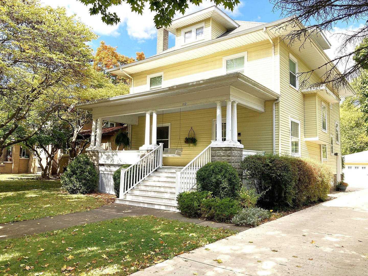 102 E Hickory St, Fairbury, IL 61739 Zillow