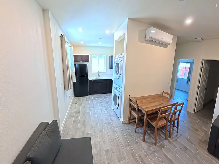 847 Winston Dr #8 — Photo 7
