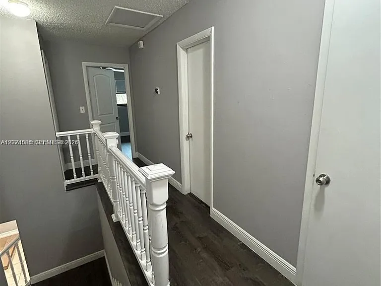 29 Madrid Ln #8-9 — Photo 15