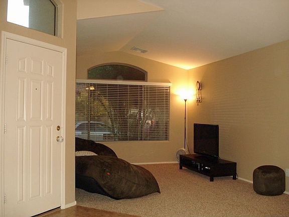 3rd image of 42494 W Chambers Dr