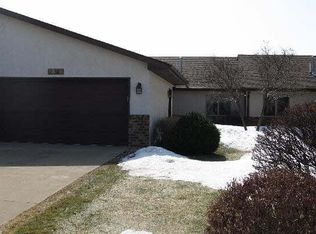 1888 Vierling Dr, Shakopee, MN 55379
