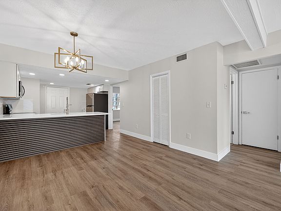 4th image of 9824 Pocono St #9824