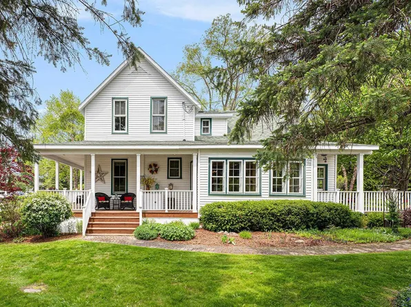 237 Rivershore Dr, Elk Rapids, MI 49629