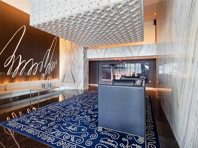 335 Biscayne Blvd #1004 — Photo 31