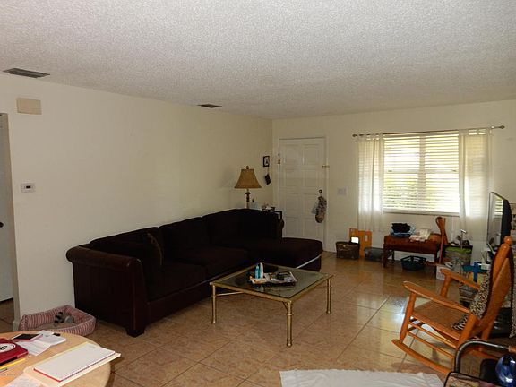 4th image of 547 Wilson Ave #0