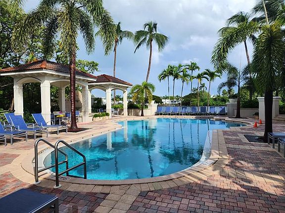 2nd image of 2115 Tuscany Way #2115