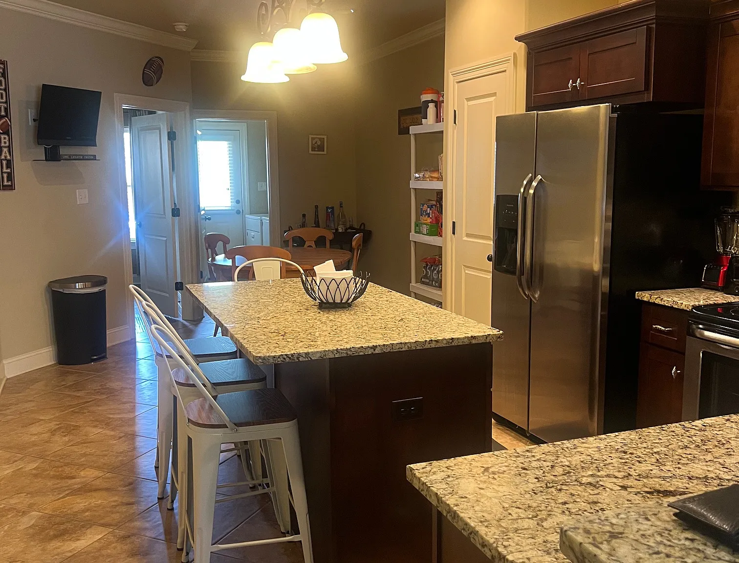 Fleur de Lis Condos — Photo 4