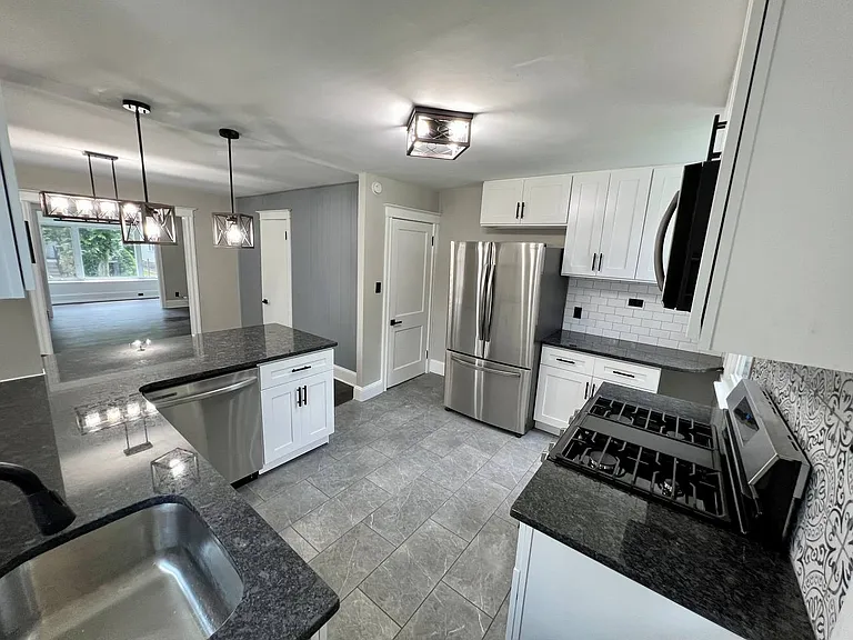 13 Chandler St — Photo 2