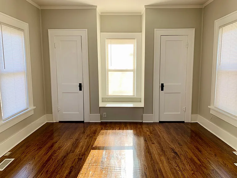 2040 E 12th Pl — Photo 5