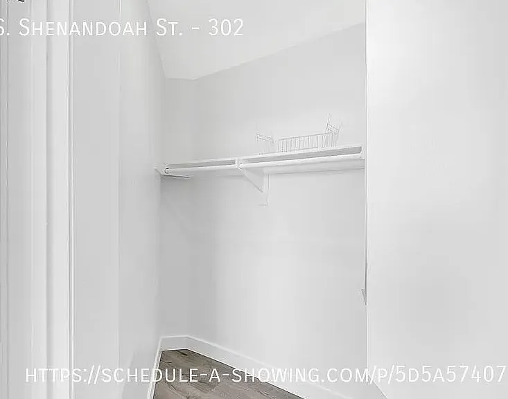1526 S Shenandoah St #302 — Photo 11