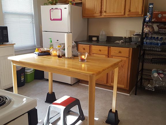 has refrigerator, room for table